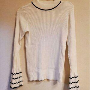 Long-sleeved sweater